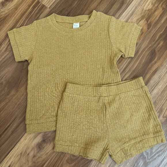 Kate Quinn 5Y Organic Cotton Ribbed Two Piece Shirt Shorts Set - Picture 1 of 10